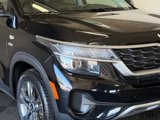 Used 2022 Kia Seltos LX image 2