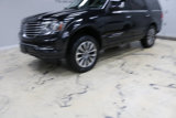 Used 2015 Lincoln Navigator 2WD image 2