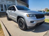 Used 2018 Jeep Grand Cherokee Laredo image 3