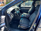 Used 2017 Ford Explorer XLT image 4