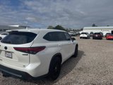 Used 2020 Toyota Highlander LE image 5