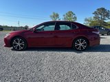 Used 2018 Toyota Camry SE image 3