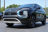 Used 2022 Mitsubishi Outlander SE image 2