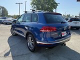 Used 2016 Volkswagen Touareg VR6 image 5