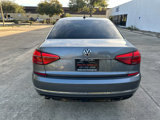 Used 2016 Volkswagen Passat 1.8T R-Line w/ R-Line Lighting Package image 4