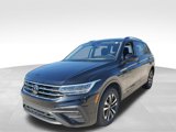 Used 2022 Volkswagen Tiguan S image 2