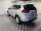 Used 2018 Nissan Rogue SV image 3