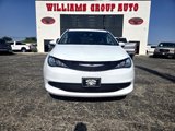 Used 2022 Chrysler Voyager LX image 2