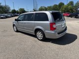 Used 2016 Chrysler Town & Country Touring image 3