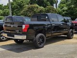 Used 2018 Nissan Titan SV image 5