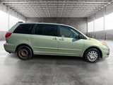 Used 2009 Toyota Sienna CE image 2