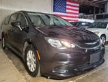 Used 2017 Chrysler Pacifica Touring w/ Tire & Wheel Group image 3