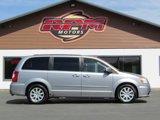 Used 2013 Chrysler Town & Country Touring image 3