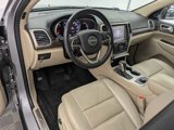 Used 2016 Jeep Grand Cherokee Limited w/ Luxury Group II image 2