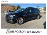 Certified 2023 Chrysler Pacifica Touring-L image 3