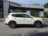 Used 2016 Nissan Rogue SL w/ SL Premium Package image 2