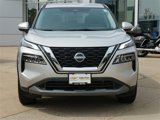 Used 2023 Nissan Rogue SV image 2