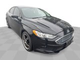 Used 2017 Ford Fusion SE w/ Fusion SE Technology Package image 2