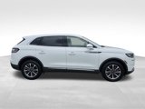 Used 2022 Lincoln Nautilus FWD w/ Premium Package image 2