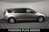 Used 2018 Chrysler Pacifica Touring Plus image 2