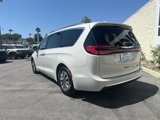 Used 2021 Chrysler Pacifica Touring-L image 5