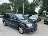 Used 2013 Chrysler Town & Country Touring image 3