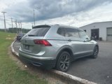 Used 2023 Volkswagen Tiguan SE w/ Panoramic Sunroof Package image 5