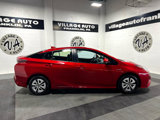 Used 2016 Toyota Prius Four image 2