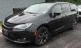 Used 2019 Chrysler Pacifica Touring Plus w/ S Appearance Package image 3