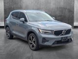 Used 2023 Volvo XC40 B4 Core image 3