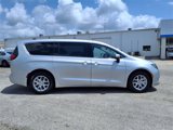 Used 2023 Chrysler Voyager LX image 2