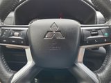 Used 2023 Mitsubishi Outlander SE image 6