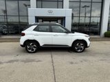 New 2025 Hyundai Venue Limited image 3