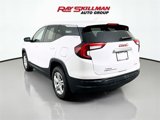Used 2024 GMC Terrain SLE image 5