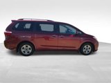 Used 2017 Toyota Sienna XLE image 5