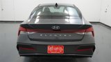 Used 2025 Hyundai Elantra SE image 6