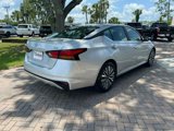 Used 2024 Nissan Altima 2.5 SV image 5