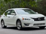 Used 2013 Nissan Altima 2.5 SV image 2