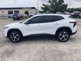 New 2025 Chevrolet Trax RS w/ Sunroof Package image 4