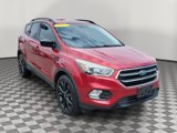 Used 2017 Ford Escape SE w/ SE Sport Appearance Package image 4
