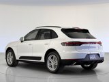 Certified 2021 Porsche Macan image 3