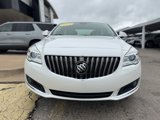 Used 2016 Buick Regal image 2