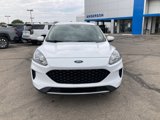 Used 2020 Ford Escape SE image 2