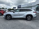 Used 2021 Toyota Highlander XLE image 2