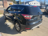 Used 2017 Ford Escape SE image 3