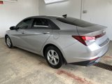 Used 2022 Hyundai Elantra SE image 4