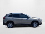 Used 2018 Jeep Cherokee Latitude image 3