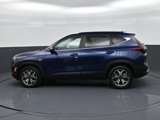 Used 2021 Kia Seltos EX image 2