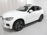 Used 2018 Volvo XC60 T5 Momentum w/ Vision Package image 3