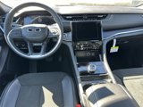 New 2025 Jeep Grand Cherokee Altitude image 4